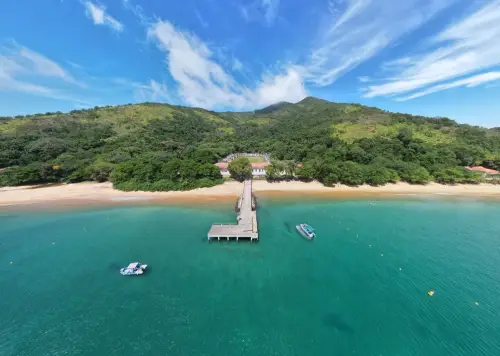 Ilha Anchieta - Um dos melhores passeios para fazer em Ubatuba.