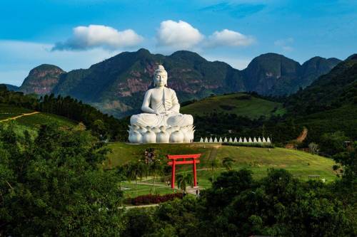 Maior estátua de Buda no Brasil