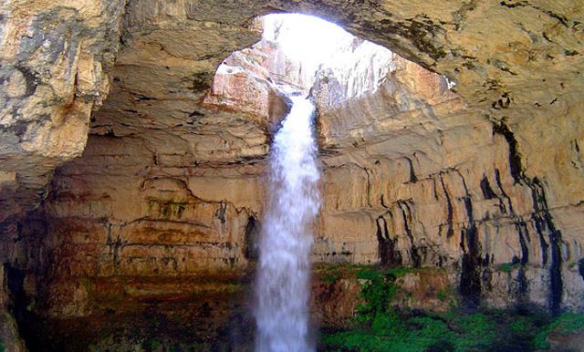 Cachoeira no Líbano