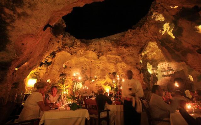 Ali Barbour’s Cave Restaurant - Quênia