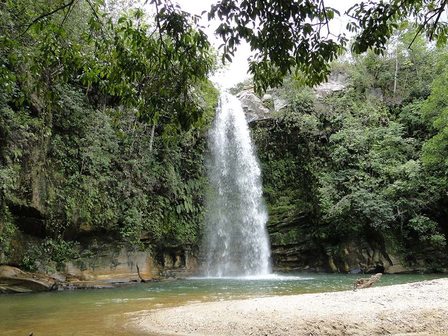 Lugares para viajar no Brasil: Cachoeira do Abade Pirenópolis - GO