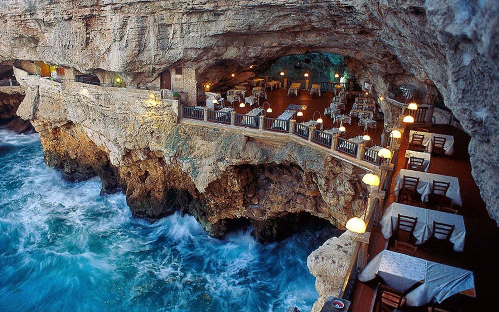 Grotta Palazzese - Itália