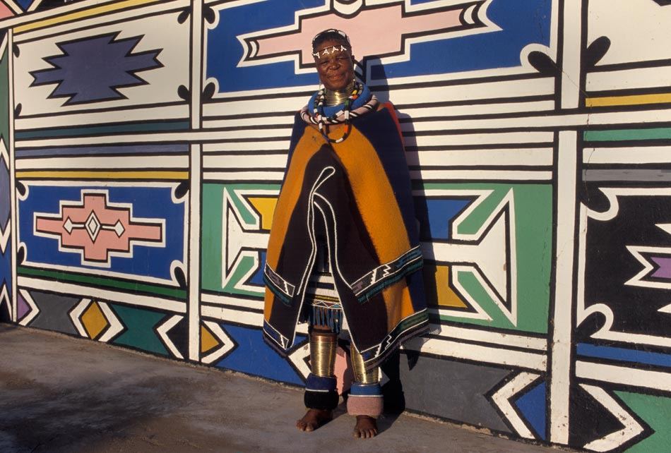 Ndebele-woman-traditional-tribal-clothing
