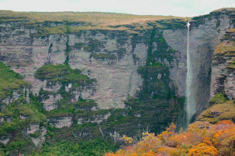 Chapada Diamantina conheça a Cachoeira da Fumaça