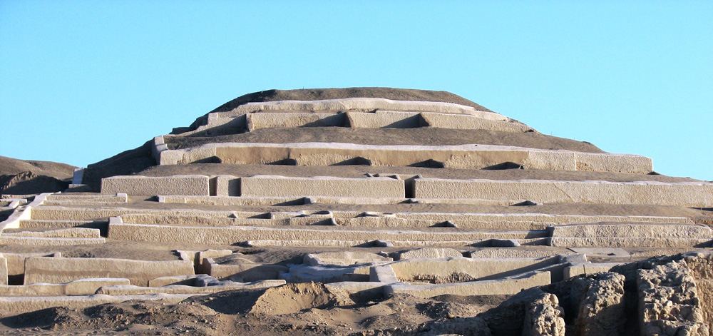 Nazca Lines ceremonial center of Cahuachi (1)