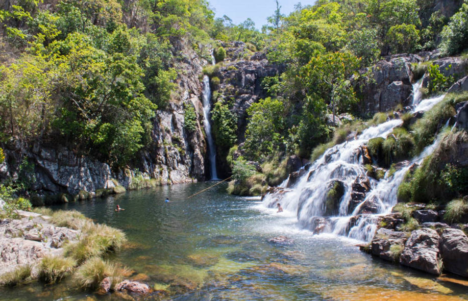 Route through the waterfalls of Chapada dos Veadeiros