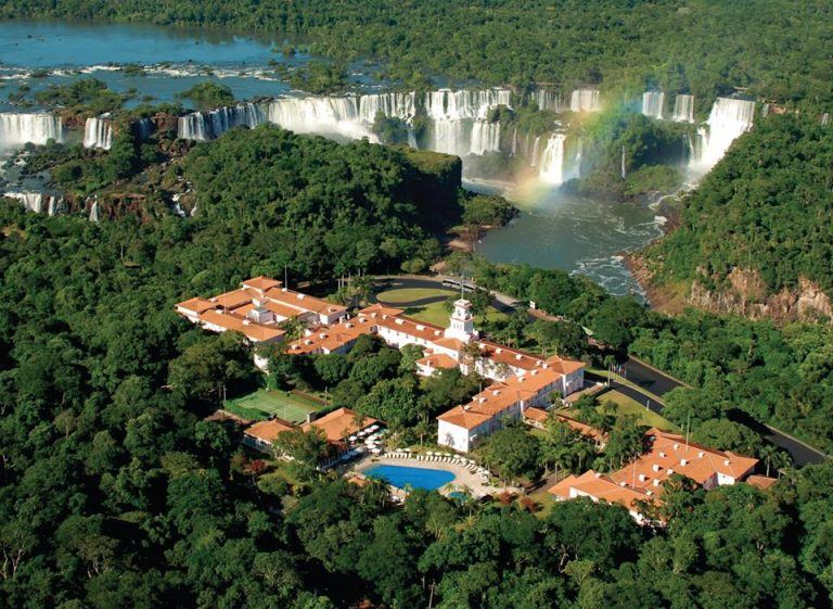 Já imaginou ficar hospedado dentro do Parque Nacional do Iguaçu?