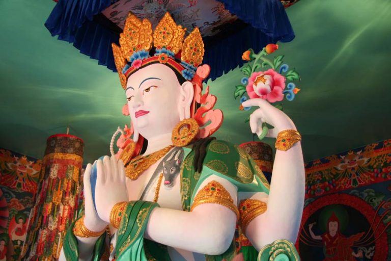 Conheça o templo budista de Chagdud Gonpa Khadro Ling em Três Coroas Conheça o templo budista de Chagdud Gonpa Khadro Ling em Três Coroas