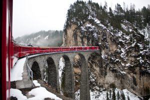 Viajando a Suíça de trem, conheça o Glacier Express