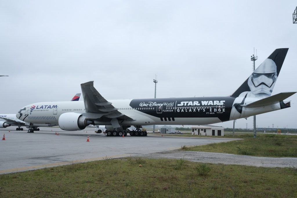 Avião Latam Star Wars