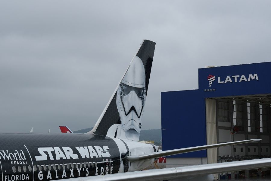 Latam Star Wars plane