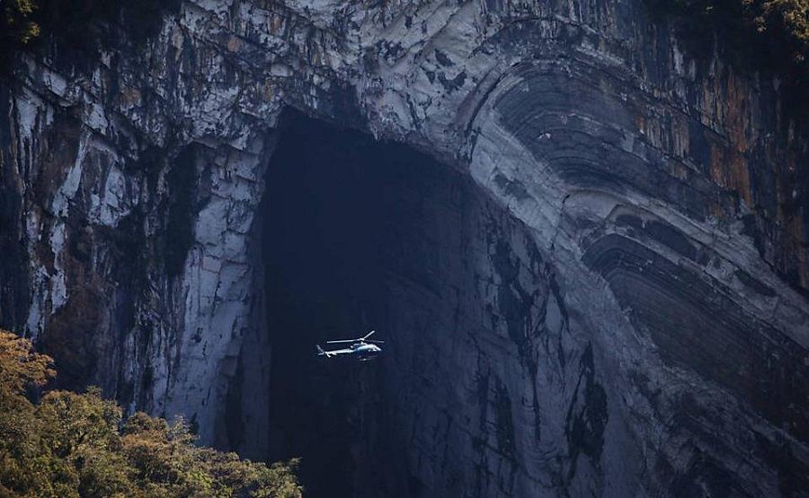 world's largest cave portal 