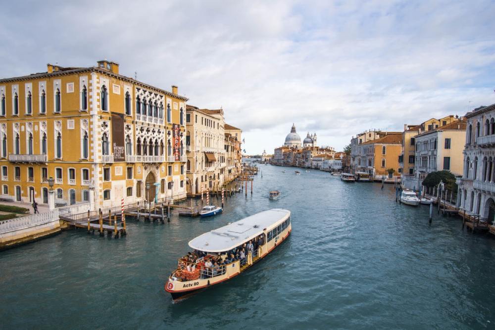 Veneza planeja retomada de turistas