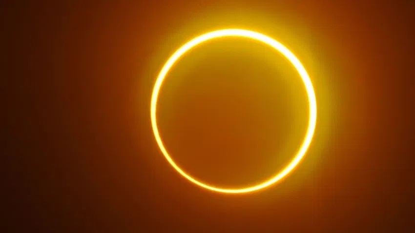 eclipse anel de fogo