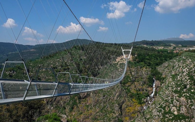 ponte suspensa portugal arouca 516_