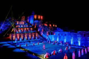 Show de luzes marca reabertura de Machu Picchu