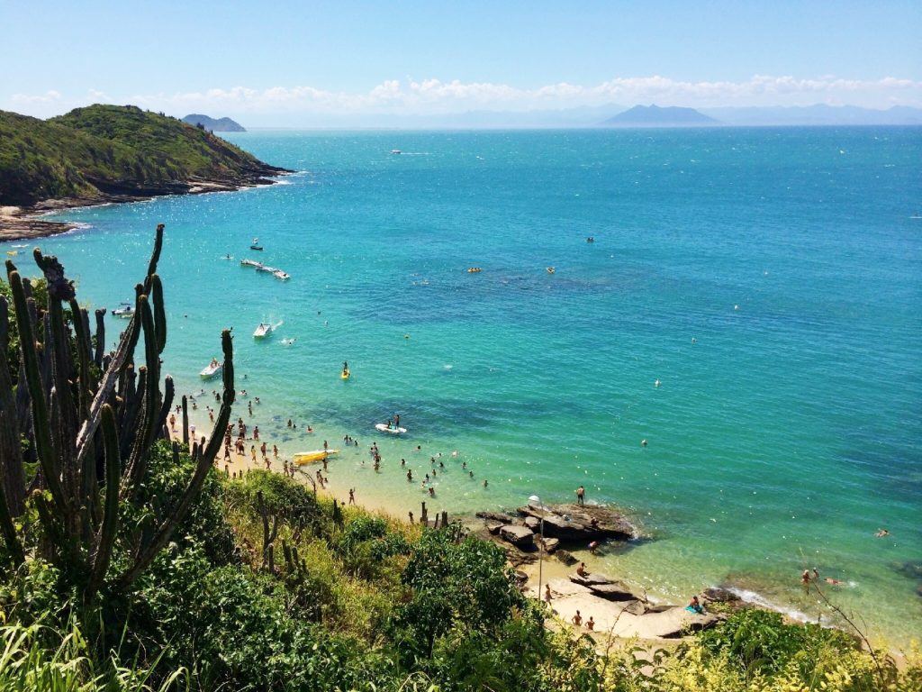 Veja 11 das melhores praias para conhecer em Búzios e região
