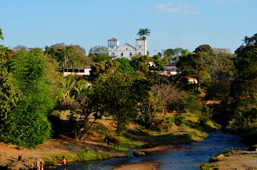 Trip from Goiânia to Pirenópolis: explore the beauties of the cerrado with a rental car