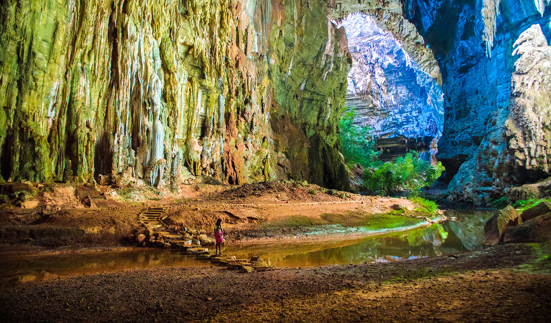 Parque Nacional Cavernas do Peruaçu tem cavernas surreais em MG