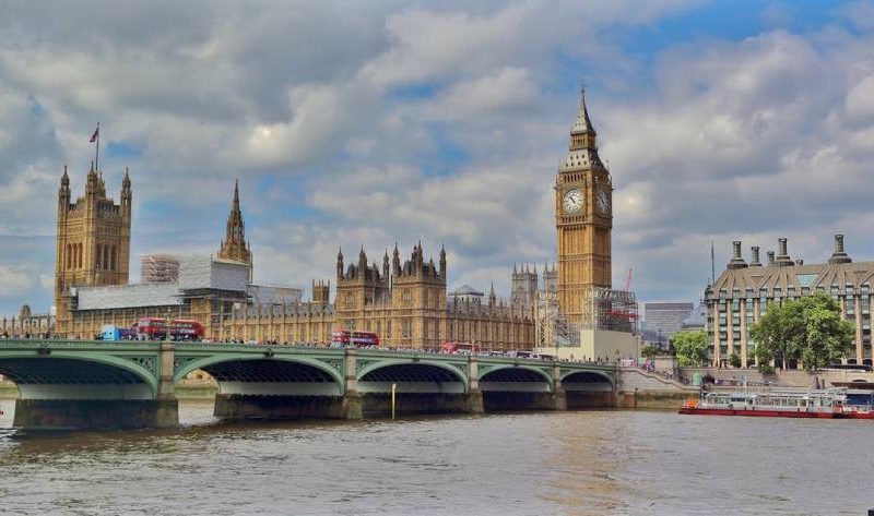 Como está sendo a entrada de brasileiros na Inglaterra?
