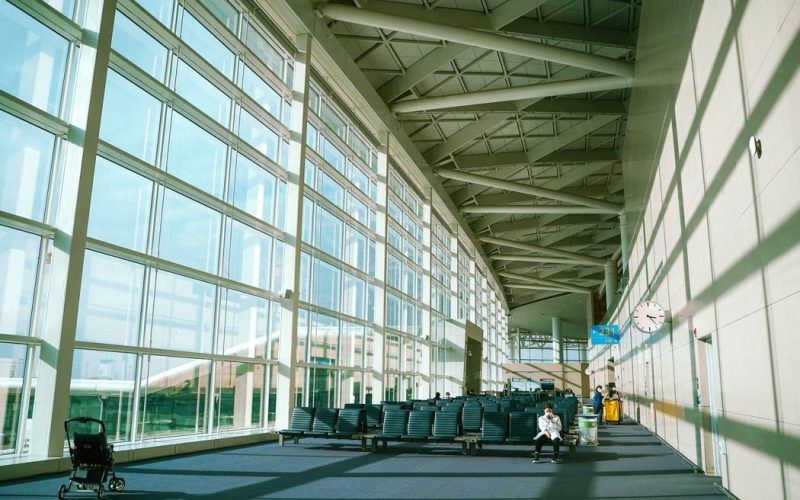 Como está as viagens de avião em 2021