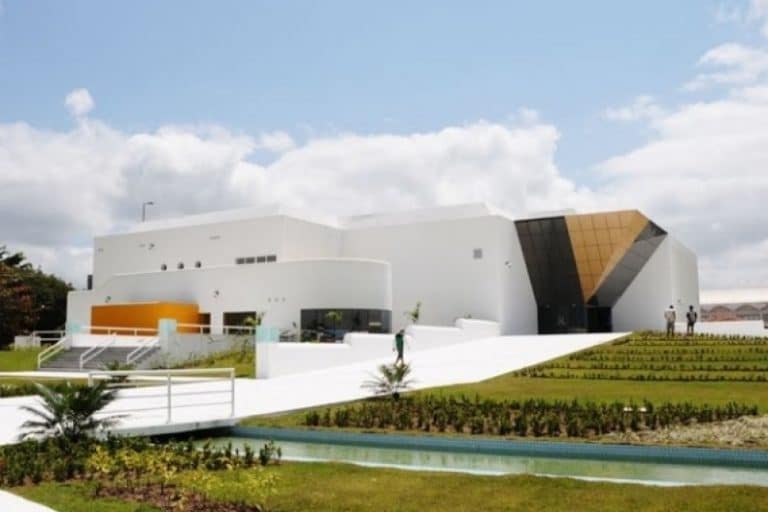 O que fazer em Campina Grande arte, cultura e festas típicas