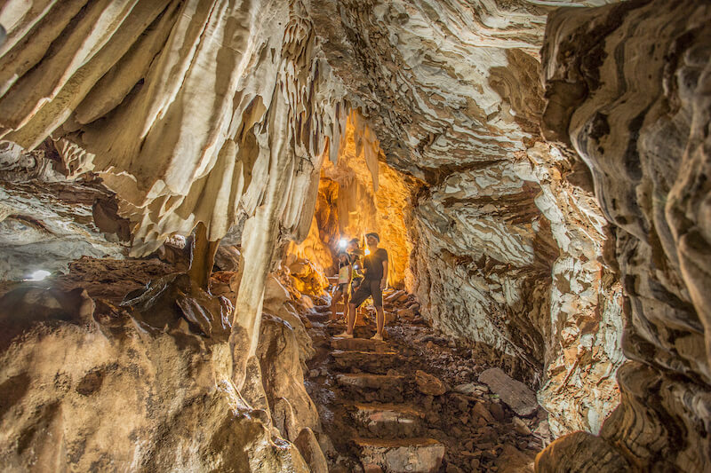 grutas e cavernas