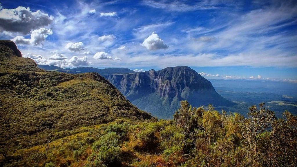 serra do corvo branco