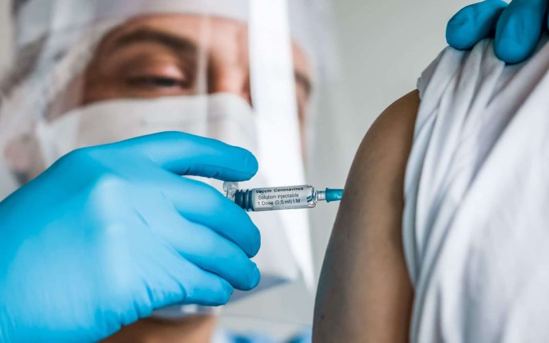 vacina astrazeneca viagem