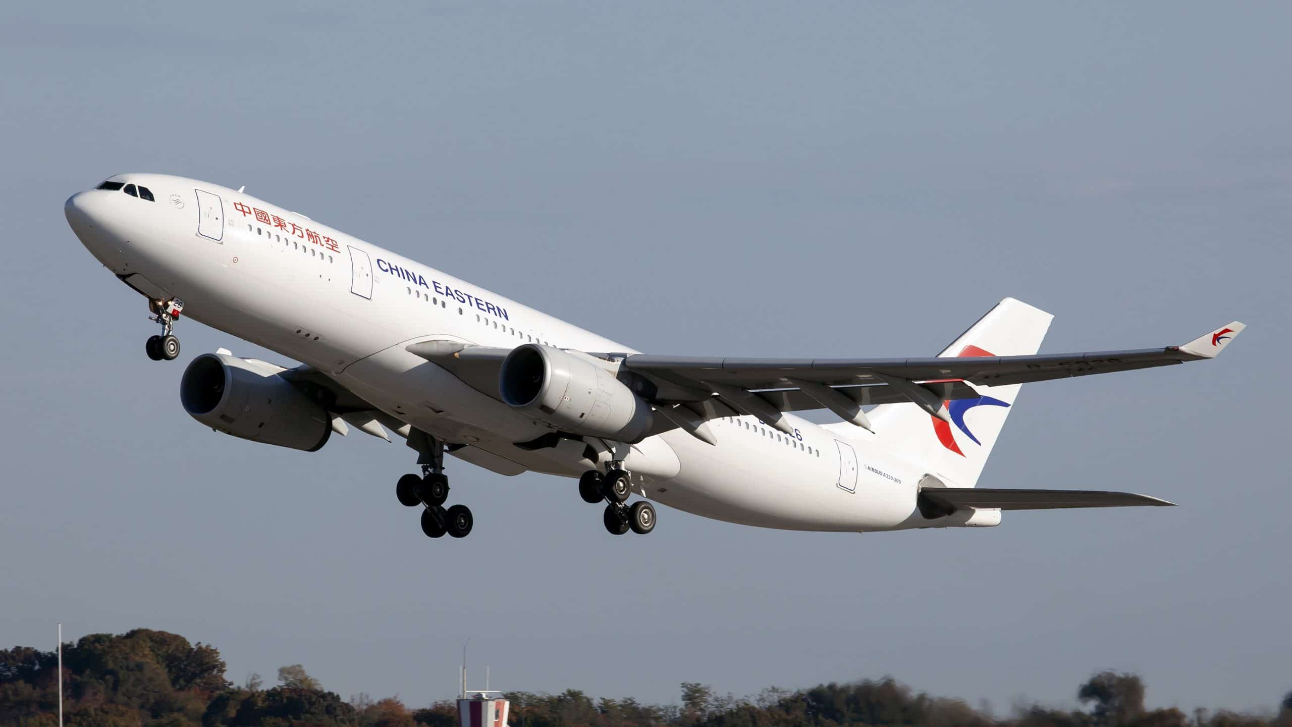 aviao que caiu na china