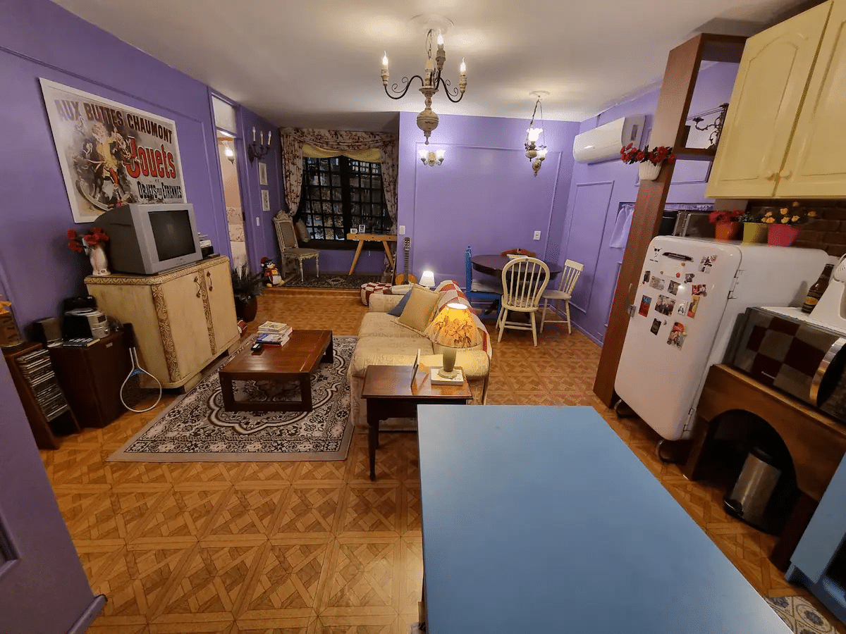 Apartamento de Friends é criado para aluguel em Porto Alegre