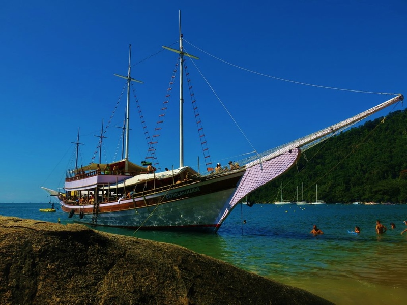 Tours in Paraty: schooner Estrela da Manhã