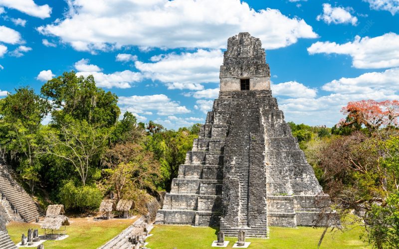 sítios arqueológicos maias guatemala