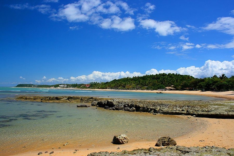 Piscinas naturais no litoral sul da Bahia