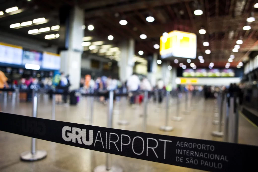 Latam suspende serviço de ônibus aeroporto de Guarulhos