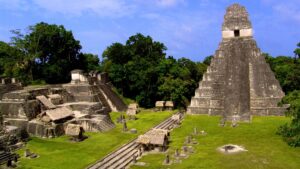 ruínas maias de Tikal na Guatemala
