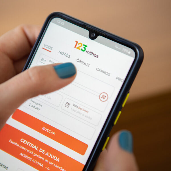 Após cancelamentos de pacotes, 123milhas demite dezenas de funcionários