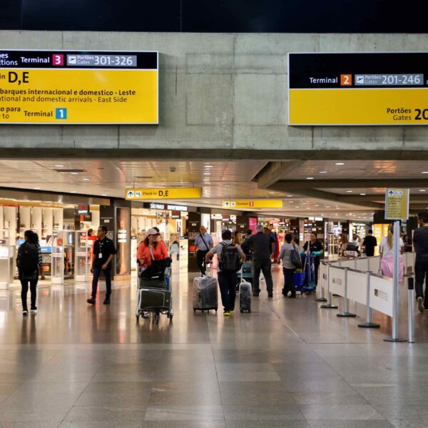 Aeroporto de Guarulhos passará a contar com scanners corporais a partir de 2024