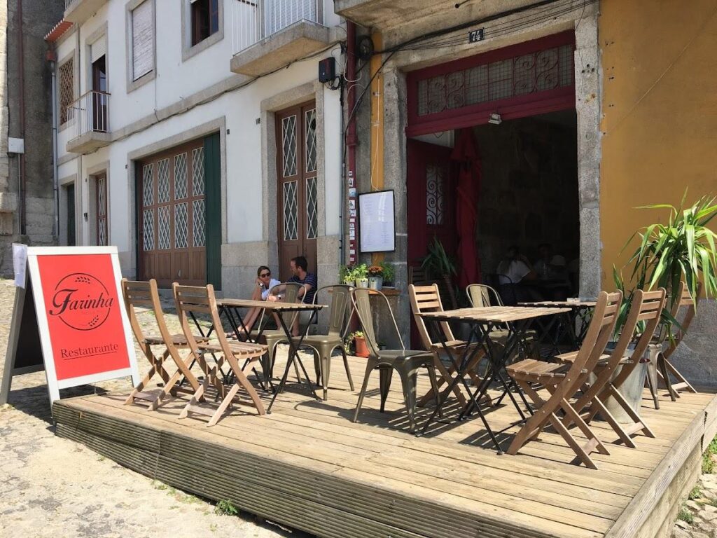 restaurantes bem avaliados em Porto