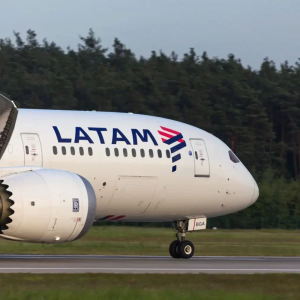 Aeroporto de Guarulhos: LATAM começa a usar Inteligência Artificial nos atendimentos