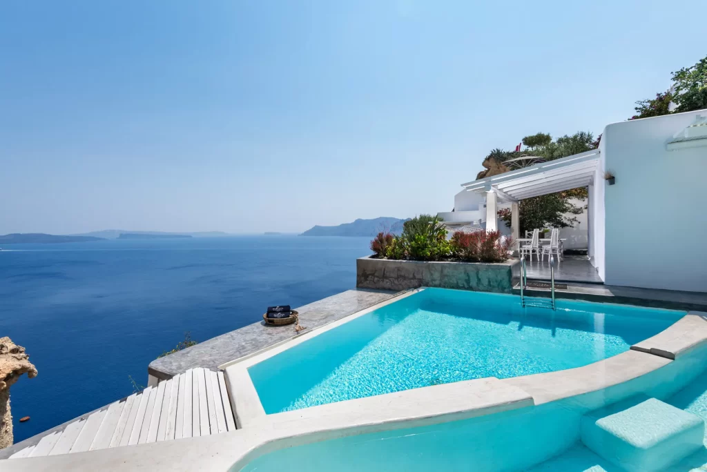 Melhores hotéis para se hospedar em Santorini, na Grécia