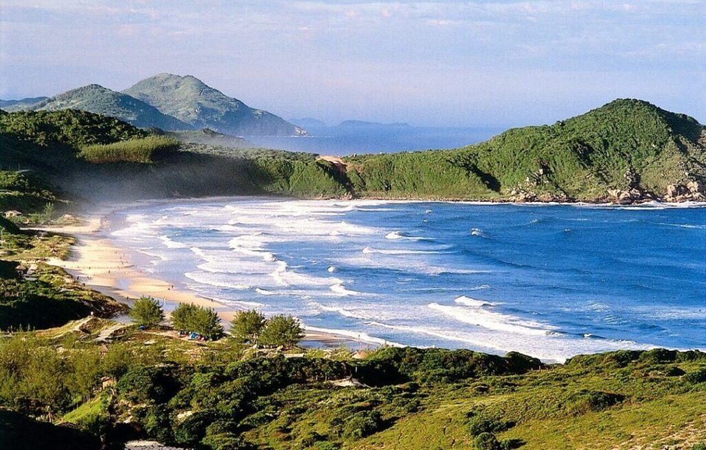 As 20 praias mais lindas de Santa Catarina em fotos. Foto: Wikimedia Commons