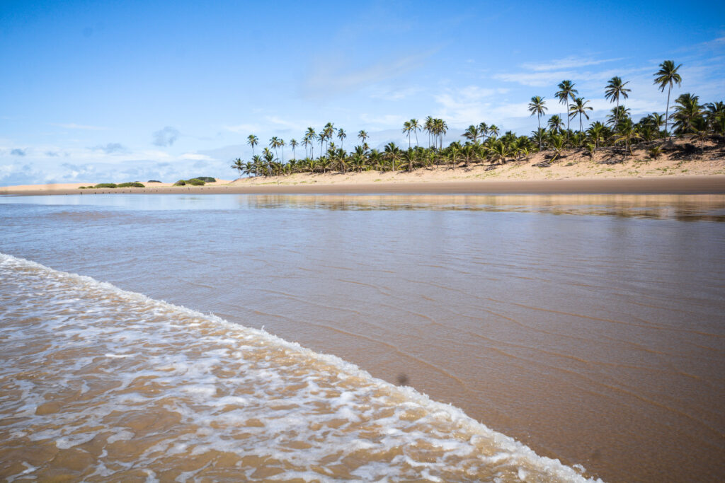 Pontal do Peba está entre as melhores praias de Alagoas. 