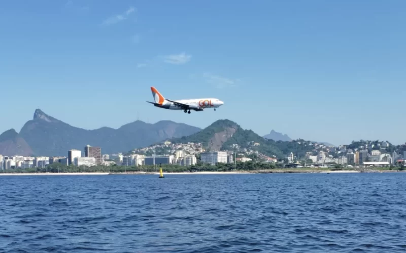Viagens de avião em 2024: Decolar projeta aumento de 35% na busca por passagens