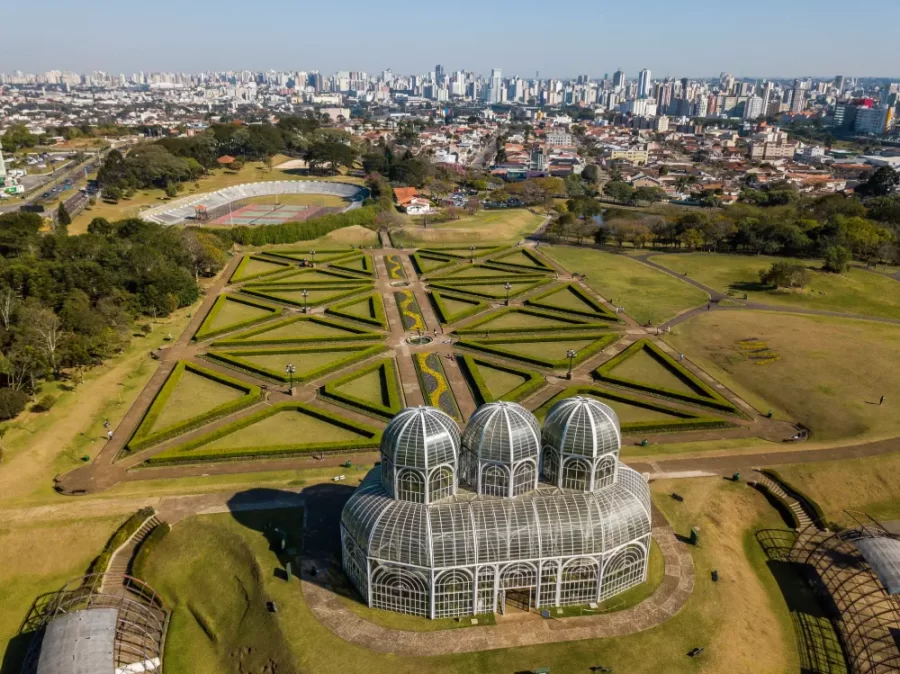 Lugares para ir de ônibus perto de SP - Descubra Curitiba