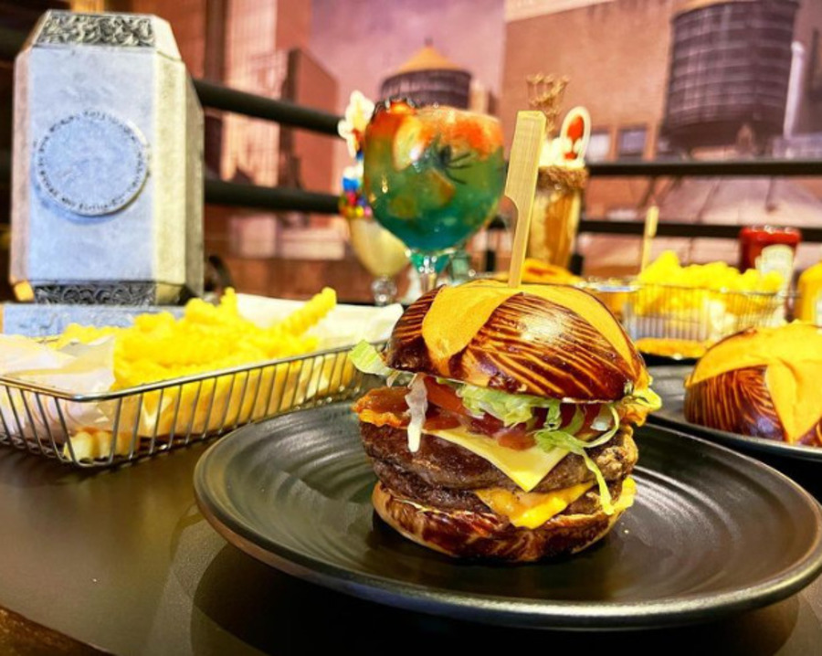Lanches que prometem ser deliciosos te esperam no Arena Heroes Burger