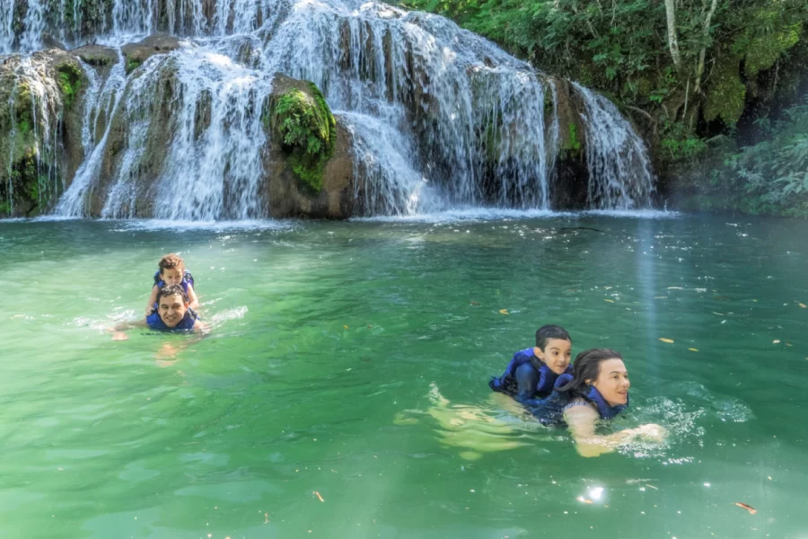 Lugares para viajar em família no Brasil