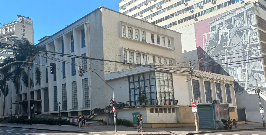 Passeio em Curitiba: Biblioteca Pública do Paraná