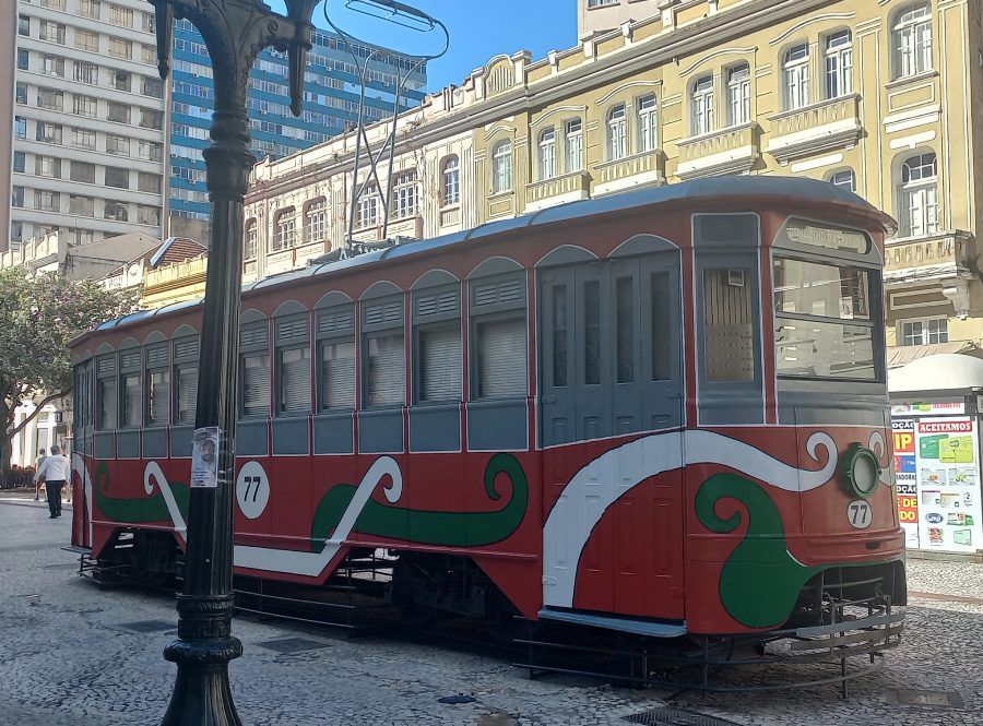 Passeio em Curitiba: Bondinho da Leitura