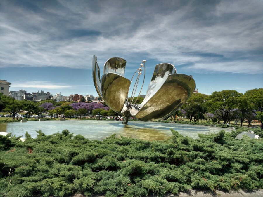 Floralis Genérica - Documentos obrigatórios para viajar a Buenos Aires